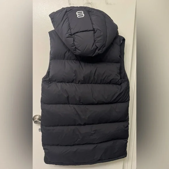 NWT Aritzia The Super Puff™ Mid Vest - cliMATTE™ - Picture 2 of 10